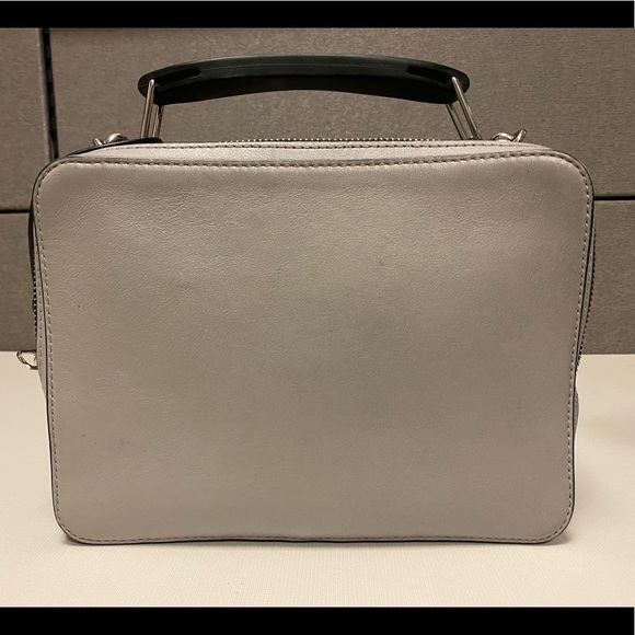 Marc by Marc Jacobs grey leather crossbody purse handbag - Picture 6 of 9